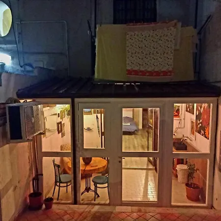 Swinging Garden Housette, Rione Sanita Apartment Naples