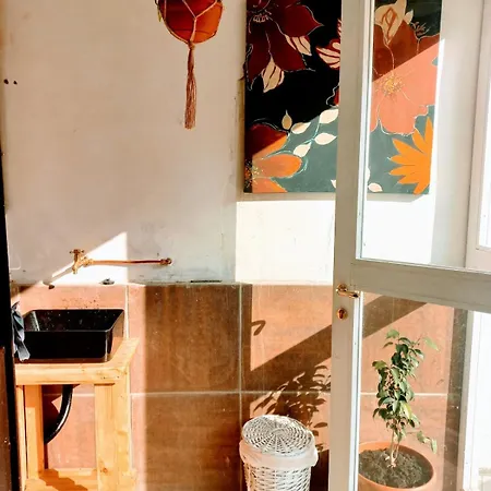 Swinging Garden Housette, Rione Sanita Apartment *