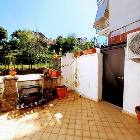 Swinging Garden Housette, Rione Sanita